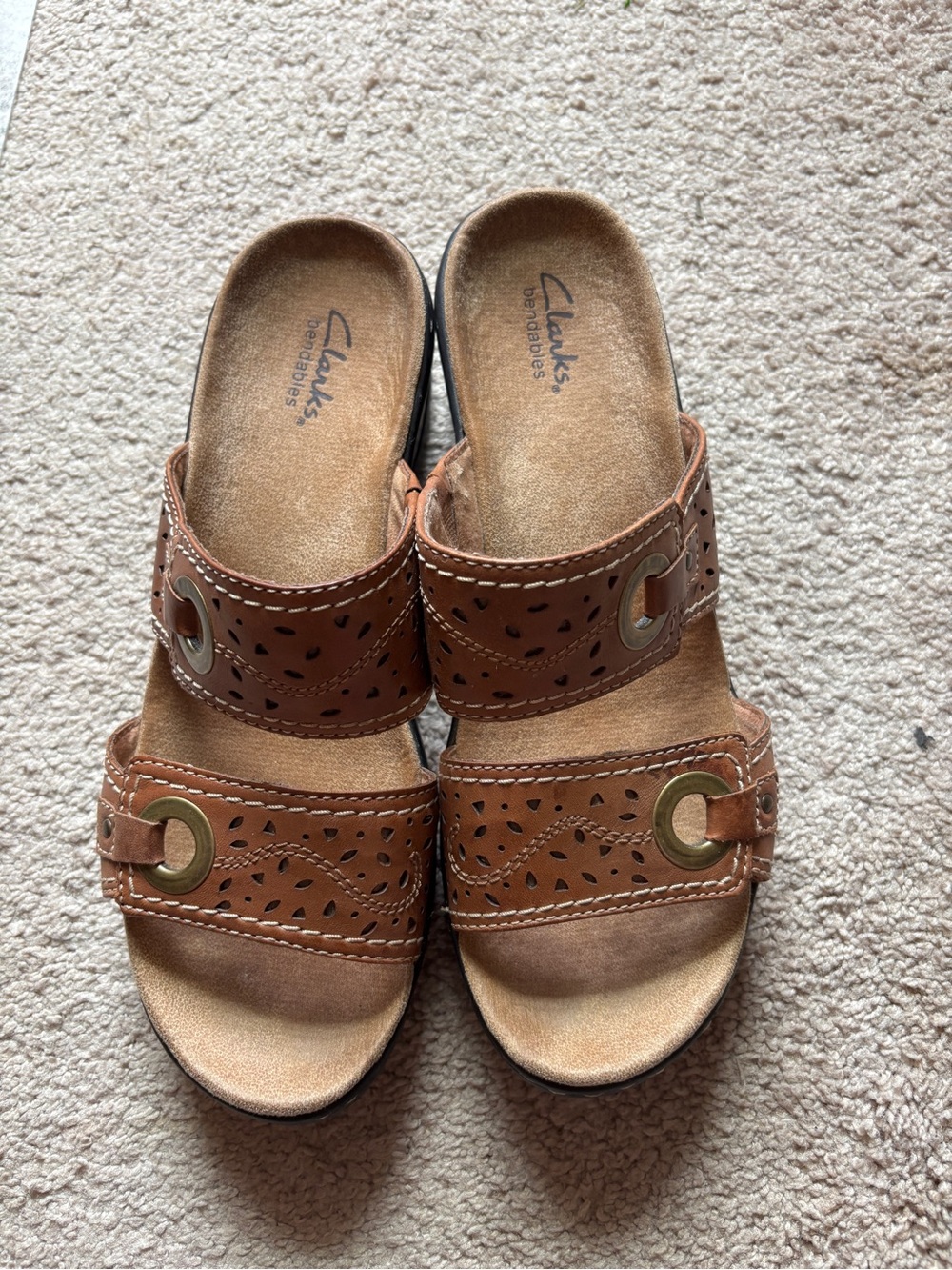 Clarks bendables Women's Brown Leather Slide Sandals size 9